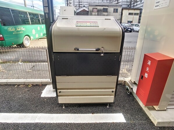 鷹飼マンションの物件内観写真